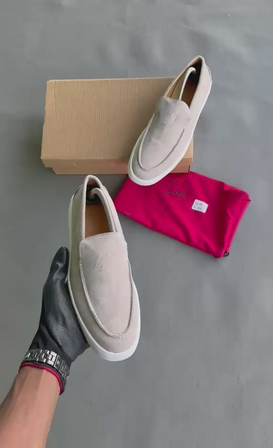 Mocassin Sneaker-Loafer en Daim – Christian Louboutin